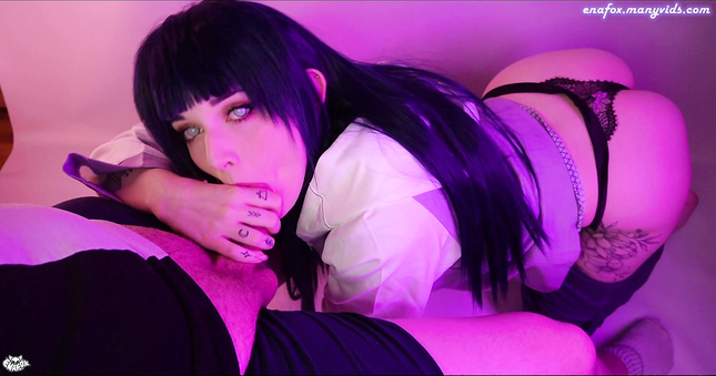 Косплейная обольстительница Enafox: глубокий минет страсти