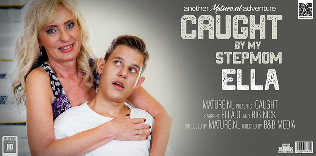 Старуха в чулках получила куни и трах в пилотку