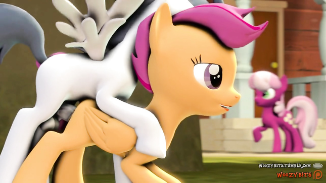 Май Литл Пони сосет член и трахается раком